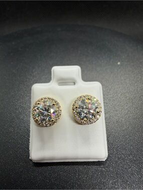 Gold Halo Round Clear VVS1 Moissanite Stud Earrings